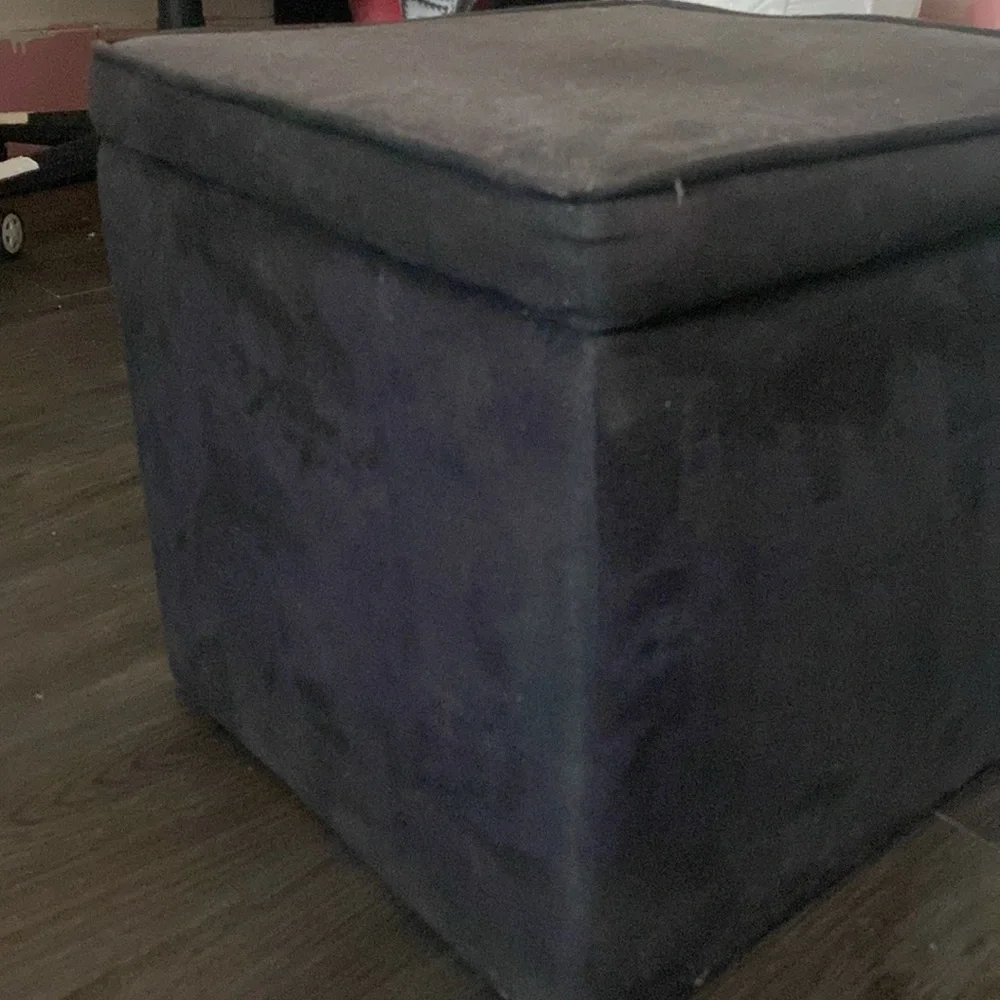 Storage cube! - Picture 4 of 5